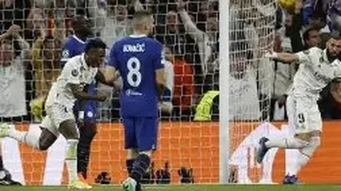 黄晓明为蔡文静庆生，亲密互动引关注